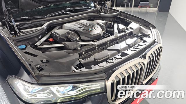 BMW X7 M50i 6STR