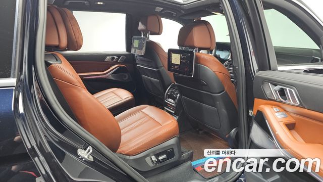 BMW X7 M50i 6STR
