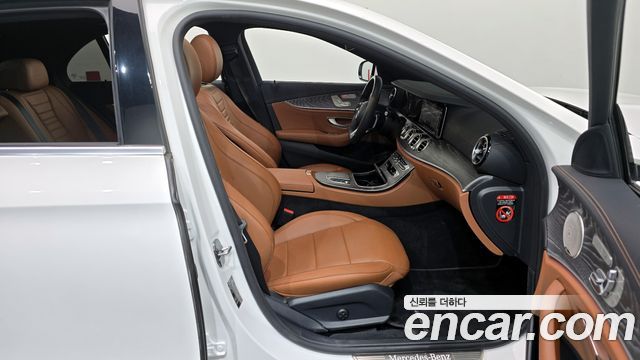 Mercedes-Benz E-Class E350 4MATIC AMG Line