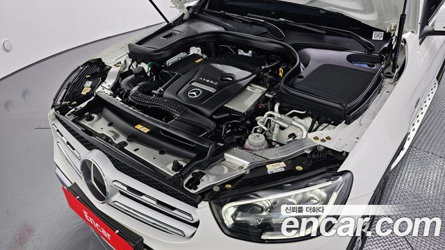 Mercedes-Benz GLC-Class GLC300e 4MATIC