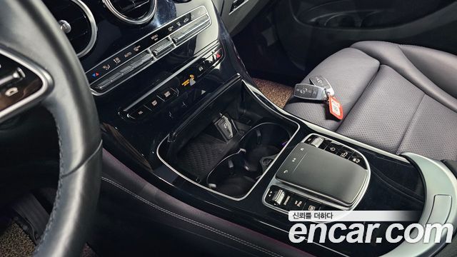 Mercedes-Benz GLC-Class GLC300e 4MATIC