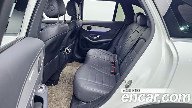 Mercedes-Benz GLC-Class GLC300e 4MATIC