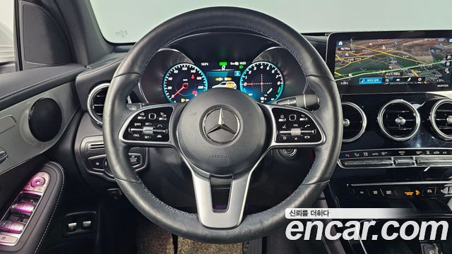 Mercedes-Benz GLC-Class GLC300e 4MATIC