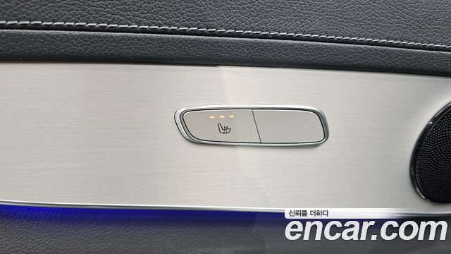 Mercedes-Benz GLC-Class GLC300e 4MATIC