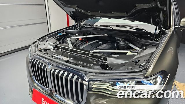 BMW X7 xDrive 40i Design Pure Excellence 7-Seater