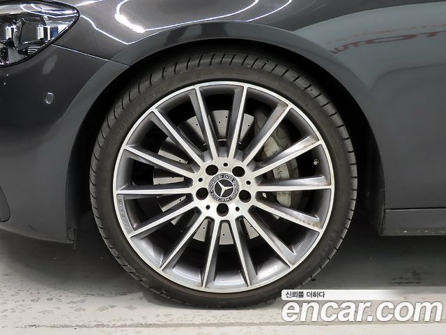 Mercedes-Benz E-Class E350 4MATIC AMG Line Edition