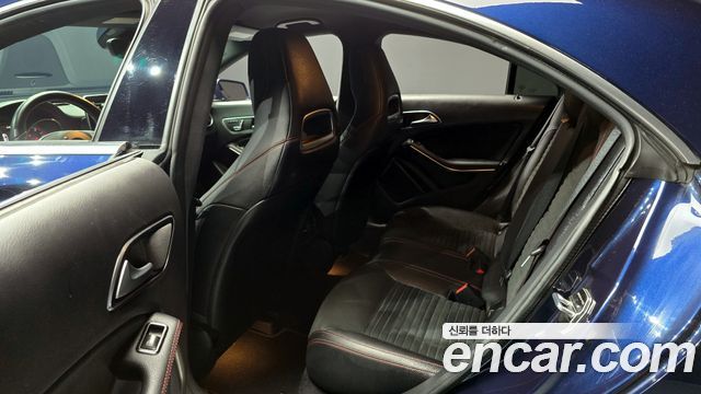 Mercedes-Benz CLA-Class CLA220 AMG Line
