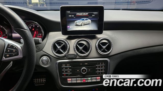 Mercedes-Benz CLA-Class CLA220 AMG Line