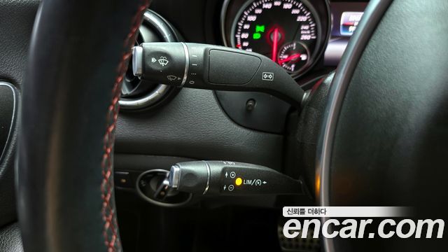 Mercedes-Benz CLA-Class CLA220 AMG Line