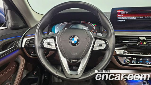 BMW 5-Series 530i Luxury