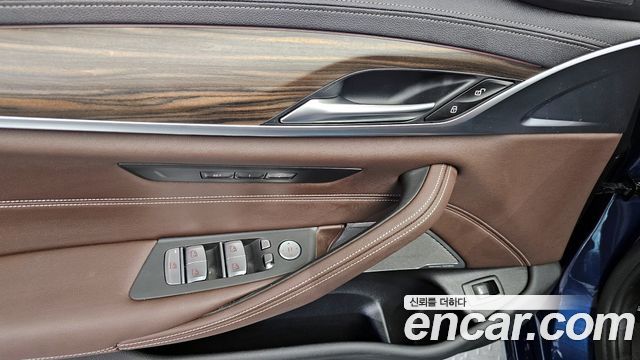 BMW 5-Series 530i Luxury