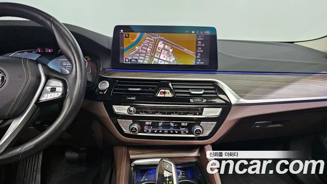 BMW 5-Series 530i Luxury