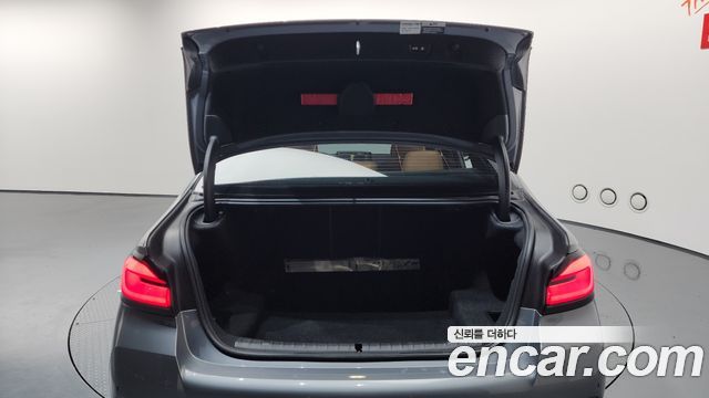 BMW 5-Series 520i M Sport