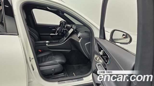 Mercedes-Benz GLC-Class GLC300 4MATIC AMG Line