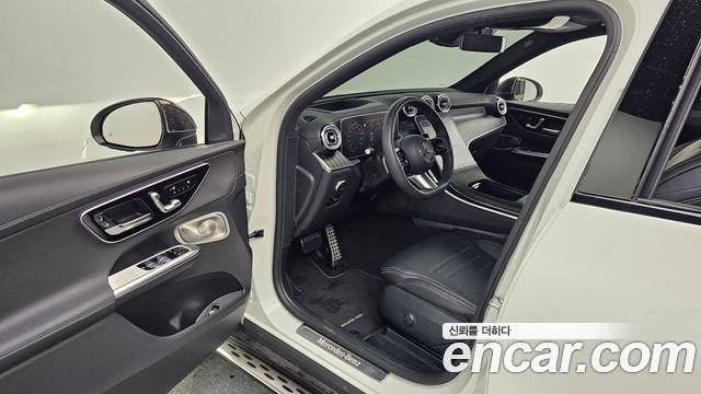 Mercedes-Benz GLC-Class GLC300 4MATIC AMG Line