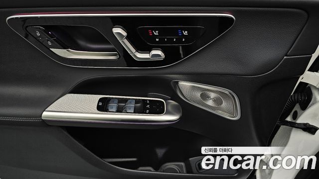Mercedes-Benz GLC-Class GLC300 4MATIC AMG Line