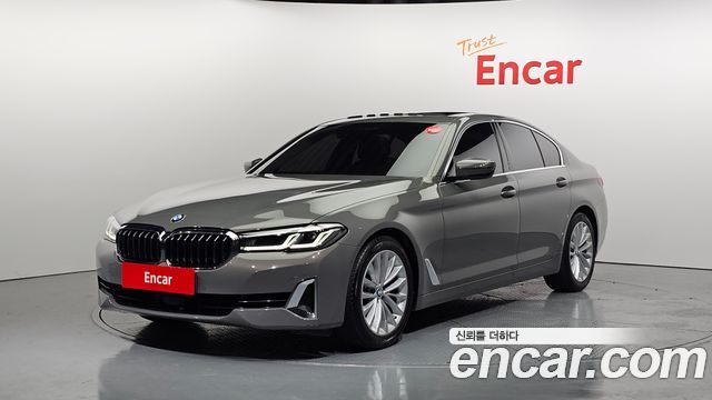 BMW 5-Series 520i Luxury