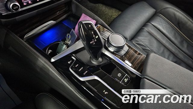 BMW 5-Series 520i Luxury
