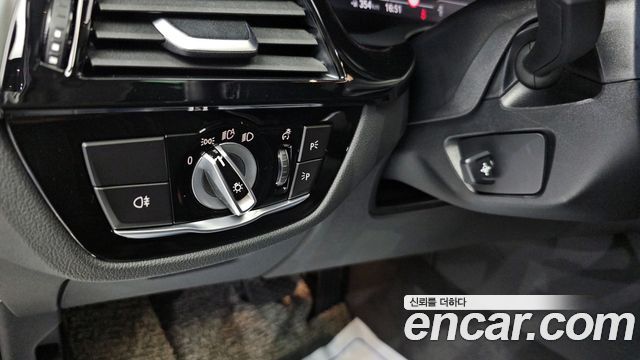 BMW 5-Series 520i Luxury