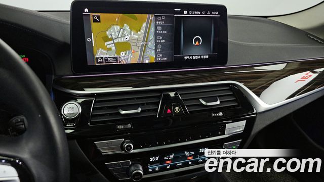 BMW 5-Series 520i Luxury