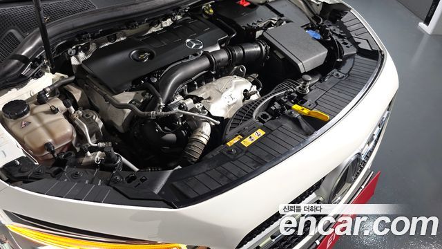 Mercedes-Benz GLA-Class GLA220