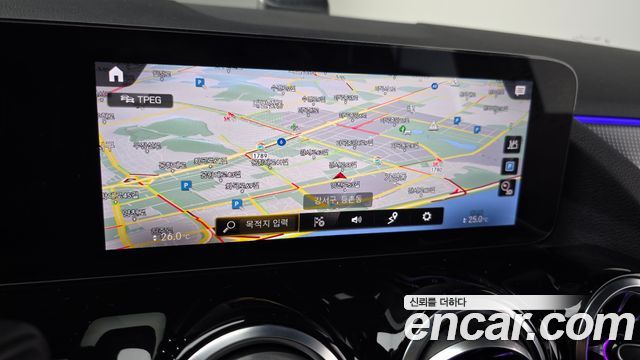 Mercedes-Benz GLA-Class GLA220