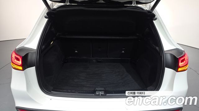 Mercedes-Benz GLA-Class GLA220