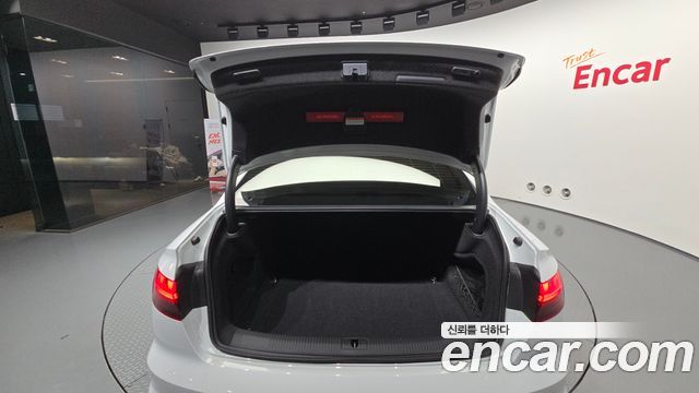 Audi A4 40 TFSI Premium