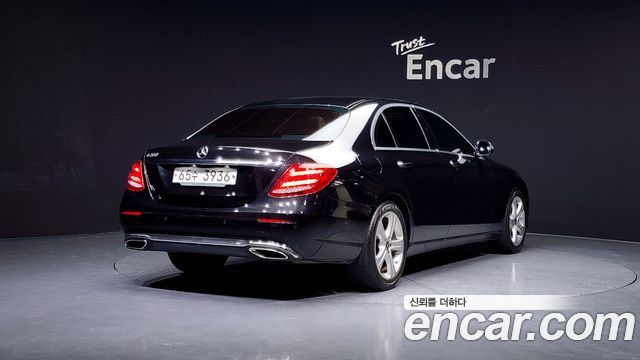 Mercedes-Benz E-Class E200 Avantgarde