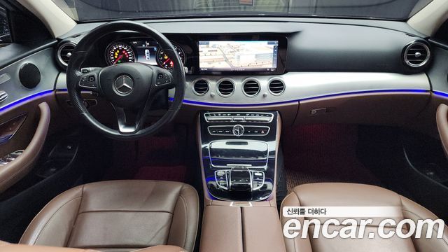 Mercedes-Benz E-Class E200 Avantgarde