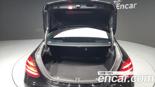 Mercedes-Benz E-Class E200 Avantgarde
