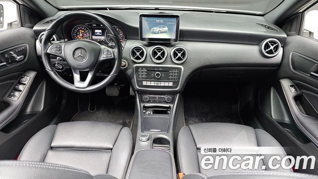 Mercedes-Benz A-Class A200
