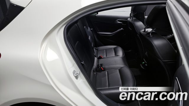 Mercedes-Benz A-Class A200