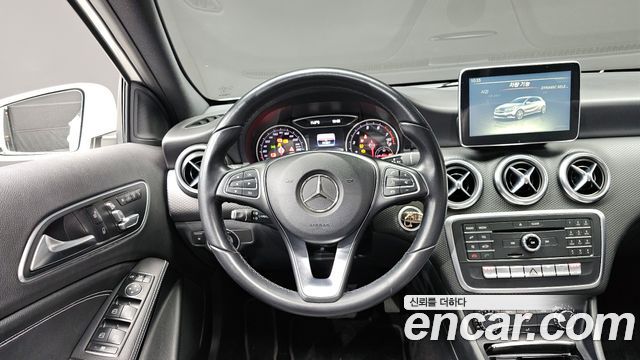 Mercedes-Benz A-Class A200