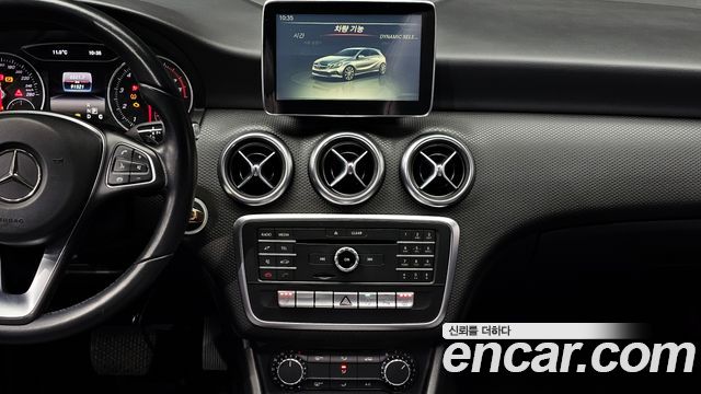 Mercedes-Benz A-Class A200