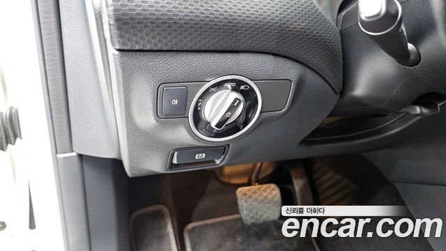 Mercedes-Benz A-Class A200