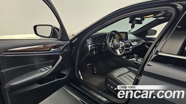 BMW 5-Series 520i M Sport