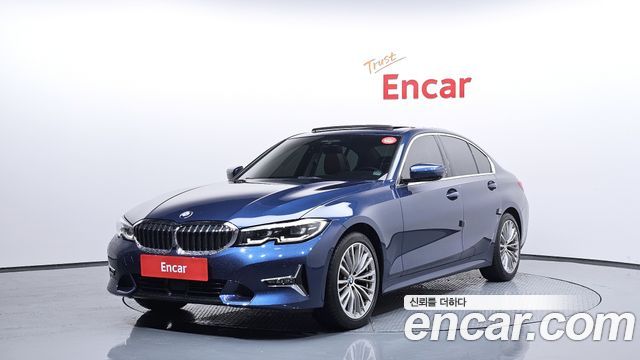 BMW 3-Series 320i Luxury