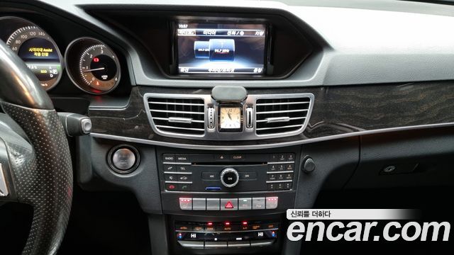 Mercedes-Benz E-Class E220 Bluetec Avantgarde