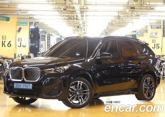BMW iX1 xDrive 30 M Sport