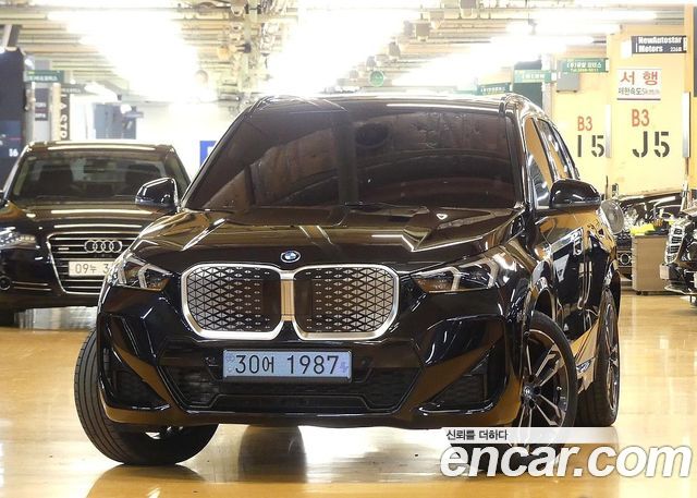 BMW iX1 xDrive 30 M Sport
