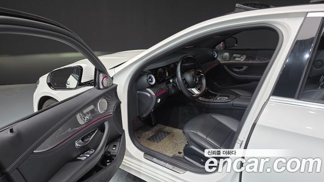 Mercedes-Benz E-Class E350 4MATIC AMG Line
