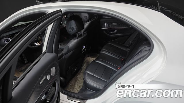 Mercedes-Benz E-Class E350 4MATIC AMG Line