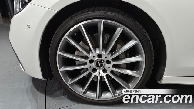 Mercedes-Benz E-Class E350 4MATIC AMG Line