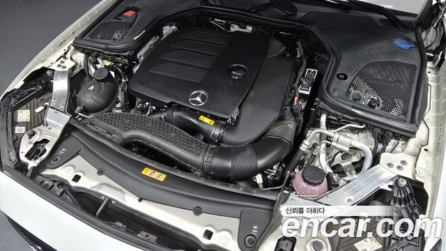 Mercedes-Benz E-Class E350 4MATIC AMG Line