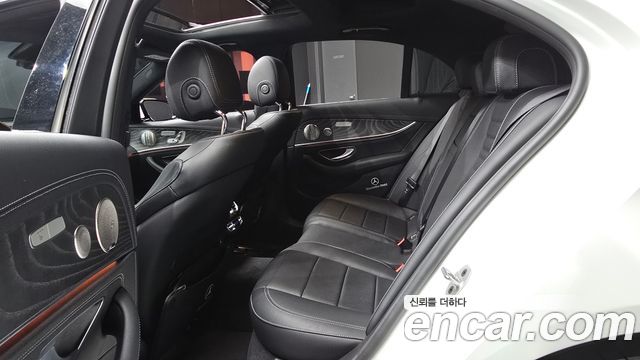 Mercedes-Benz E-Class E350 4MATIC AMG Line