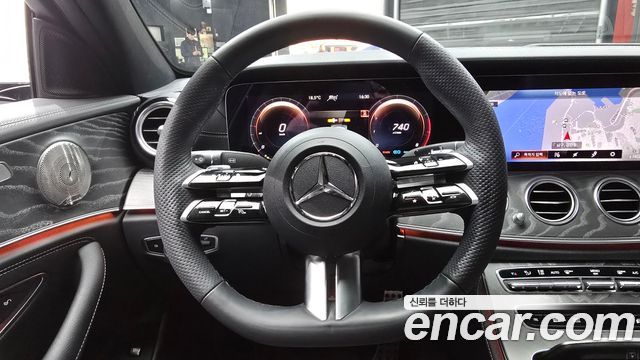 Mercedes-Benz E-Class E350 4MATIC AMG Line