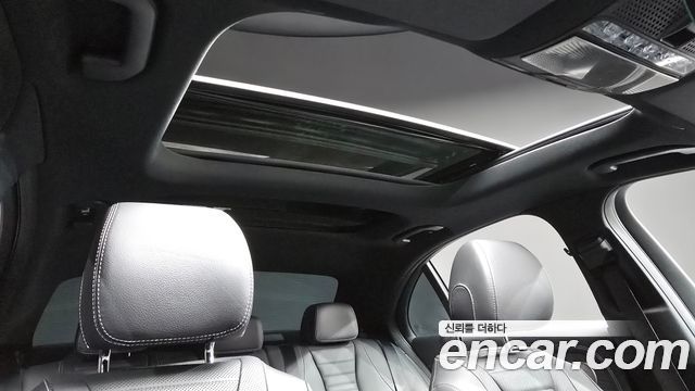 Mercedes-Benz E-Class E350 4MATIC AMG Line
