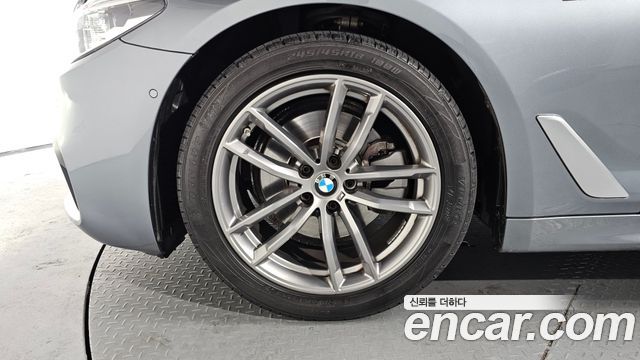BMW 5-Series 520d M Sport Package Plus