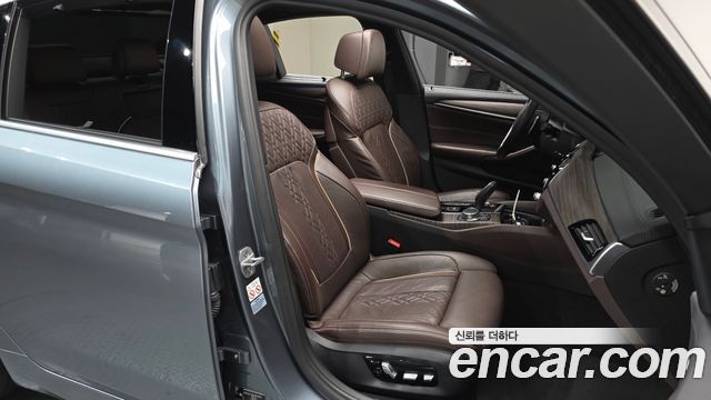 BMW 5-Series 520d M Sport Package Plus
